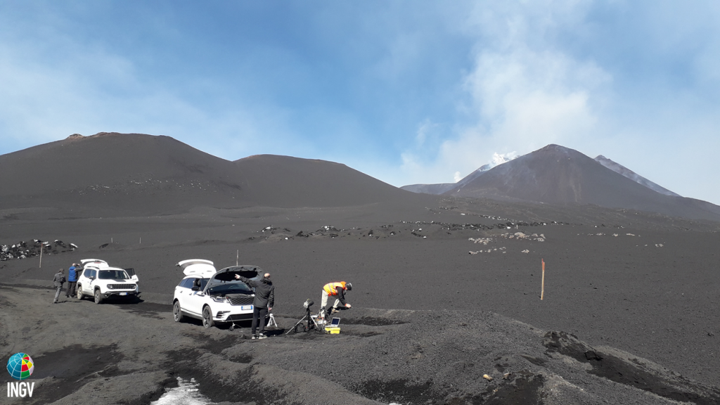 Etna - field activity